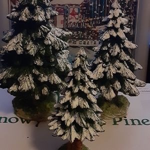 DEPT 56. VINTAGE. NEW ENGLAND VILLAGE.  SNOWY SCOTCH PINES,  3.